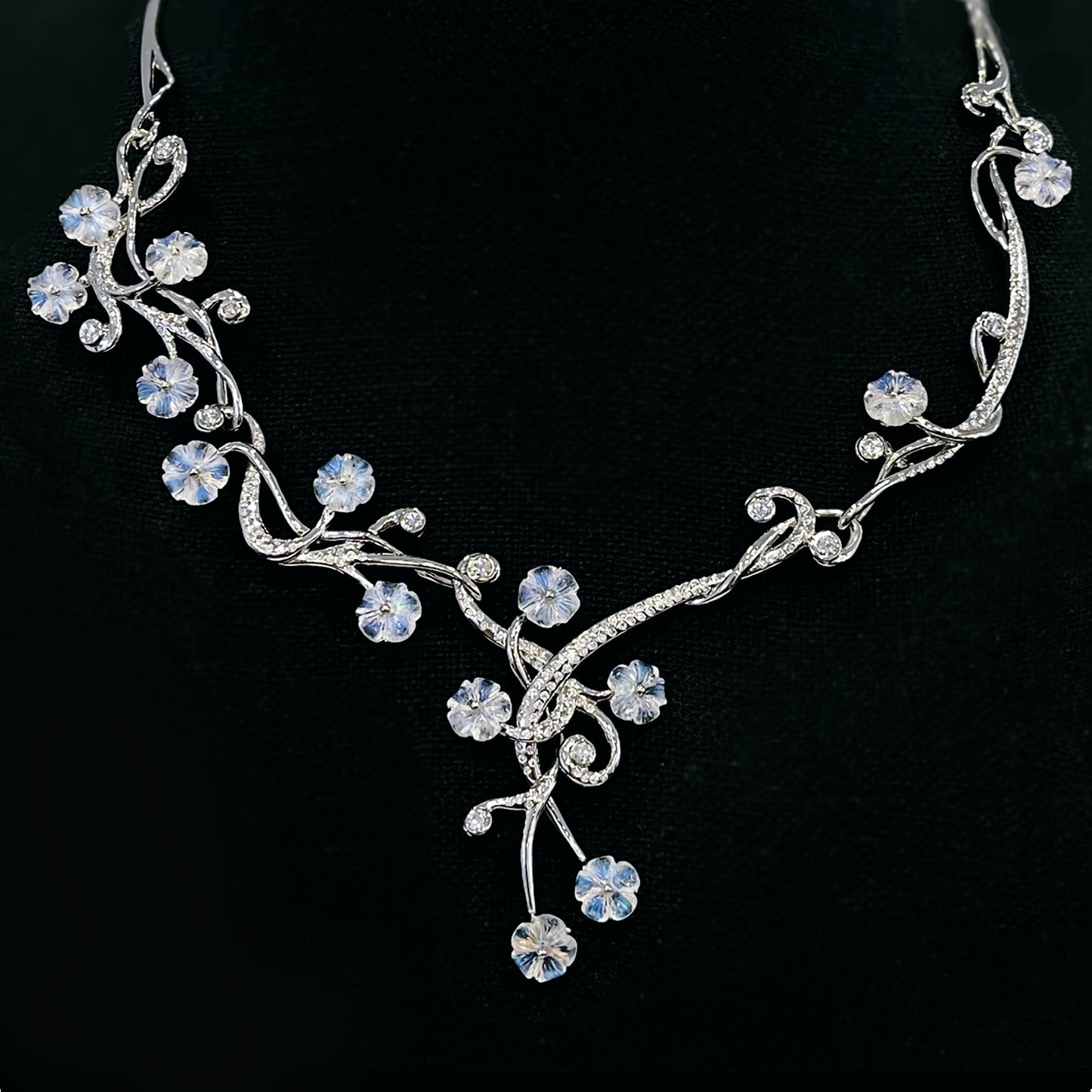 Moonstone Collier