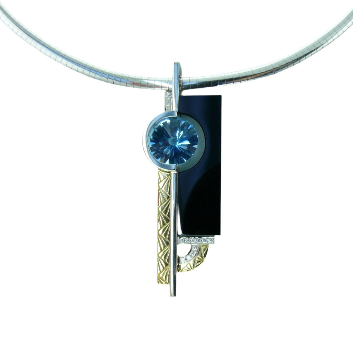 Pendentif Art déco en topaze bleue, onyx et diamant