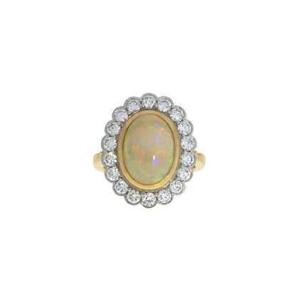 Bague en opale et diamant à dôme élevé