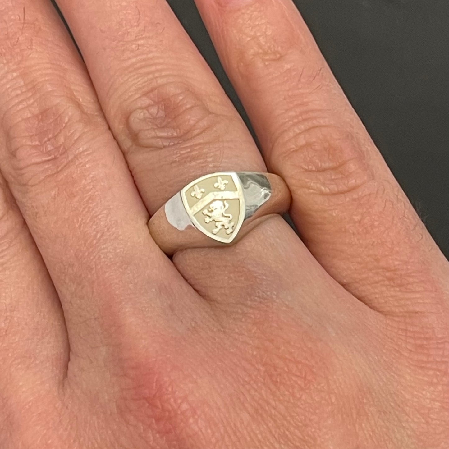 The Ashbury College School Ring