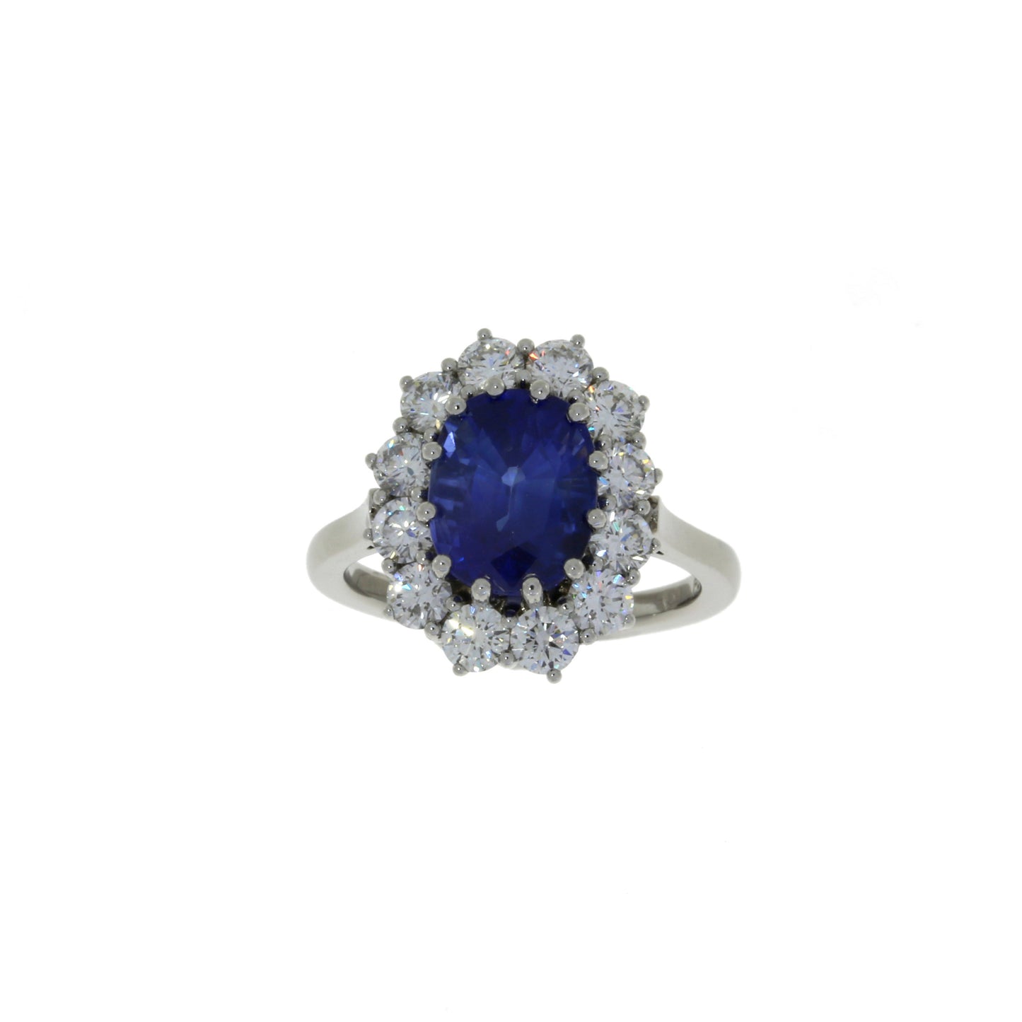 Bague classique en saphir bleu et diamant