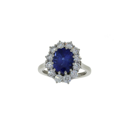 Bague classique en saphir bleu et diamant