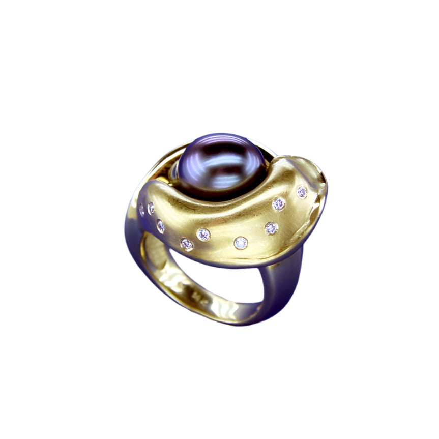 Black Pearl Swirl Ring